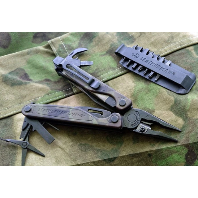 CHARGE FOREST CAMO Leatherman HK